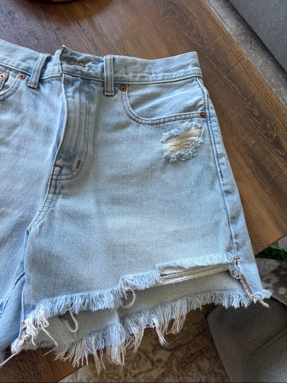 Madewell Relaxed Mid Length Denim Shorts - Picture 2 of 6